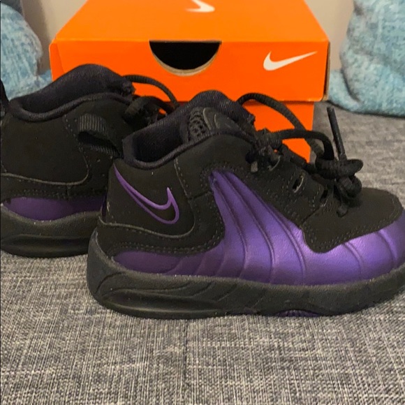 NWT Nike Wavy (TD) toddler shoes. - Picture 3 of 6